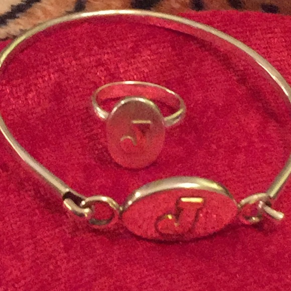 Sterlling Silver (Custom Made) Jewelry - Sterling SilverBracelet w/Ring.with Initial "J"